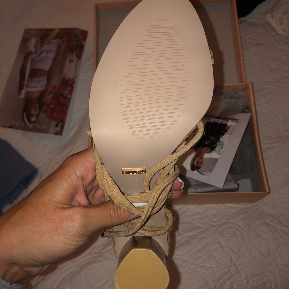 NUDE WHITEFOX BOUTIQUE SUEDE HEELS - Picture 4 of 8